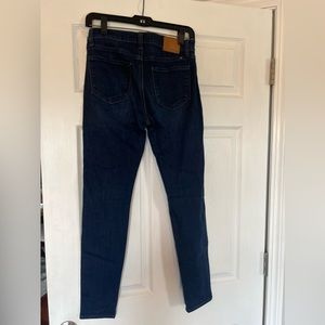 Lucky Brand denim. Style is Brooke Legging Jean. Size 4/27.